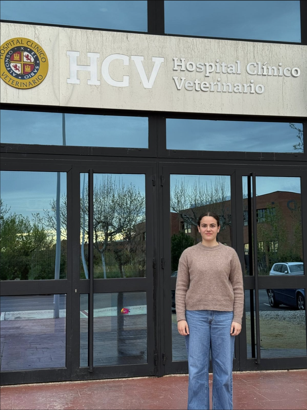 Clara outside the Hospital Clínico Veterinario at Universidad Alfonso X El Sabio